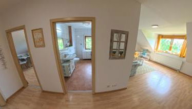 VIBE Rooms - Naturnah Parkplatz Neumarkt - - Foto 3