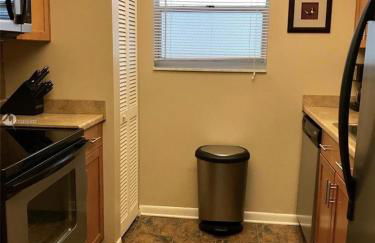 Walk to the Beach at Sunny Isles - Foto 26