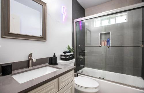 Luxury Oasis in Culver City! Free parking and Jacuzzi - Foto 32