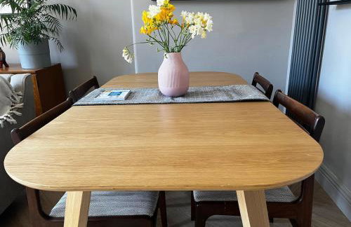 Two Bedroom Riverside Apartment in Rotherhithe Village - Foto 7