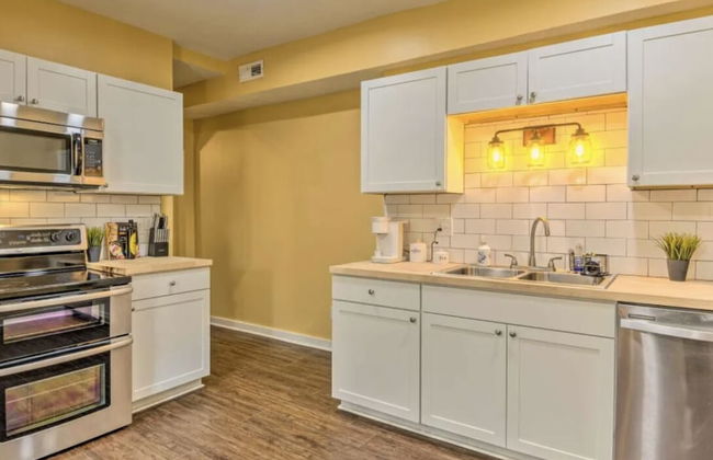 Urban Chic Townhome Near Downtown - Foto 15