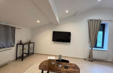 Appartement moderne rénové et tout équipé - Foto 1