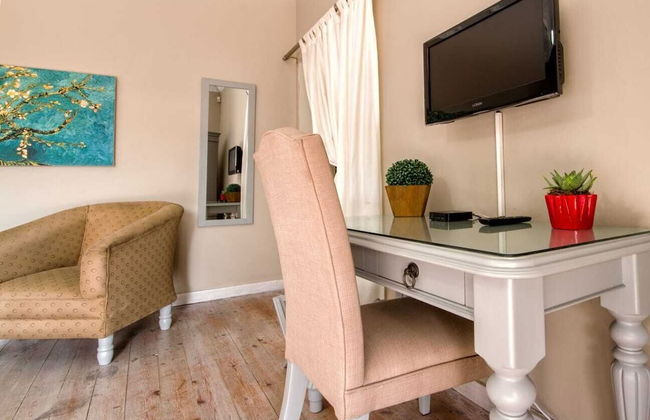 The Minimalist - Photo 43