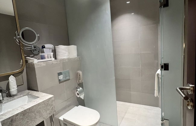 City Seasons Suites - Photo 33