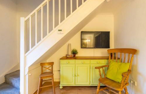 NEW! 2BR House in Leamington Spa by Clarendon Stays , Ideal for Professionals, Free Parking, WiFi, Smart TV! - Foto 3