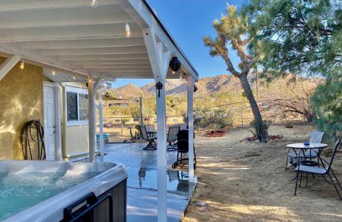 10 minutes to JTNP - Sauna, Hot Tub, Cold Plunge Saltwater Pool, Telescope, Fireplace and Views - Foto 26