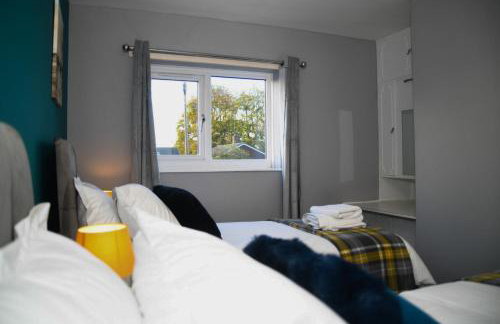 2ndHomeStays- Willenhall-A Serene 3 Bed House with a Garden View-Suitable for Contractors and Families-Sleeps 9 - 7 mins to J10 M6 and 21 mins to Birmingham - Foto 27