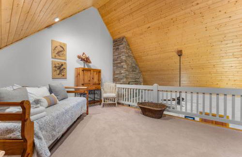 Lodge with Grill, Fireplace and Club Access - Foto 26