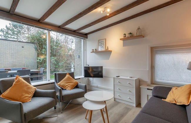 Radiant Bungalow With Patio at Duinland - Foto 21