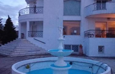 Villa Stef Lux - Πολυτελής Βίλα 8 - 10 ατόμων με Εσωτερική Πισίνα περιοχή Αεροδρομίου - Περαίας Θεσσαλονίκη - Photo 18