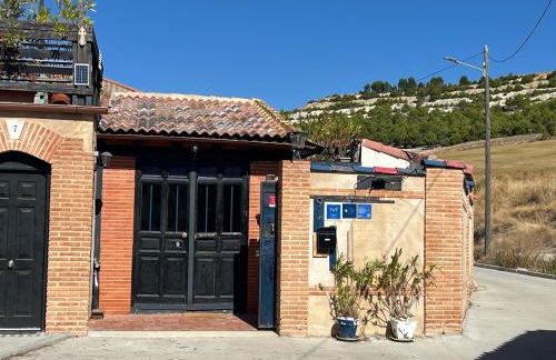 Casa Rural Alfoz, -Tiny house- con patio privado y barbacoa - Foto 2