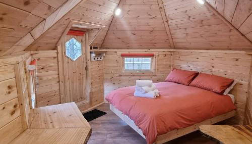 Tree Top Cabin with Private Hot Tub - Foto 2