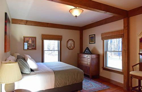 Berkshire Vacation Rentals: Peaceful Post and Beam Loft Sleeps 9 - Foto 22