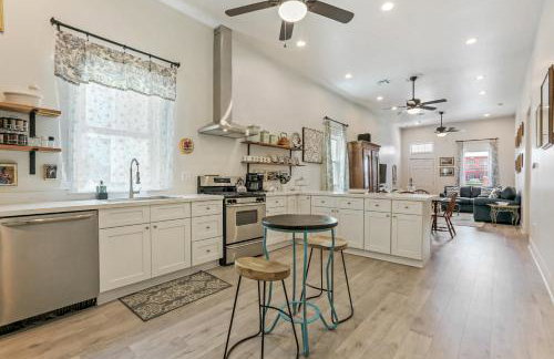 Renovated Historic 4BR House Near Magazine St & Uptown - Photo 10