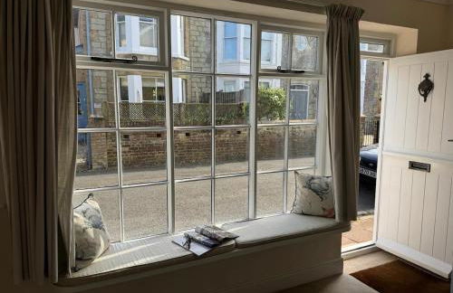 Gulls, charming seaside cottage, centrally located - Photo 14