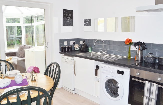 No 40, 5 beds, sleeps 7 - Photo 27