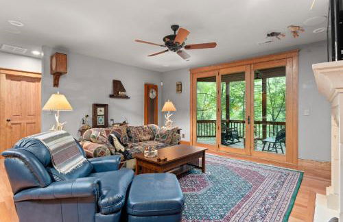 Falling Waters at Rumbling Bald - Foto 19