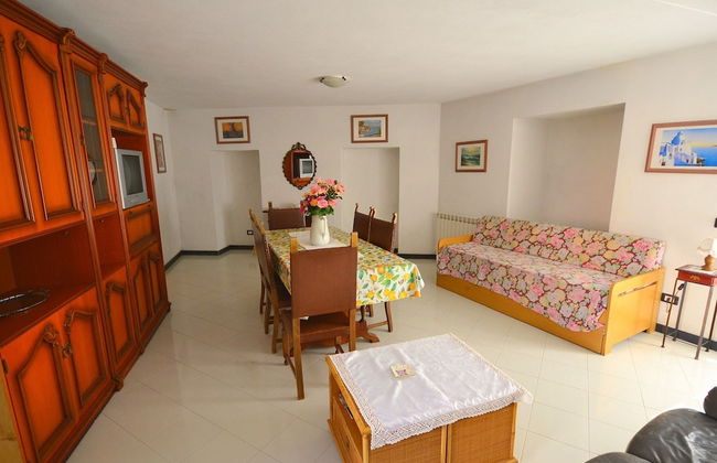 Inviting Holiday Home With Terrace, Garden Furniture, BBQ - Foto 40