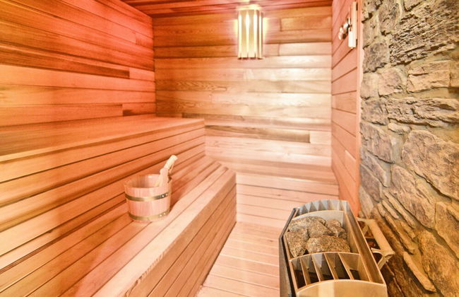 Luxurious Villa with Sauna, Hot Tub, Recreation Room, Large Enclosed Garden - Foto 32