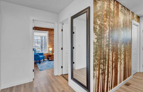 Chalet with Hot Tub, Game, Movie Room, Lake and Pool Access - Foto 23