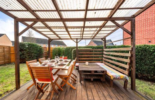Stylish 3BR Home - Sleeps 7 - 15 Min to City Centre, Parking Garden & Fast Wi-Fi - Foto 8