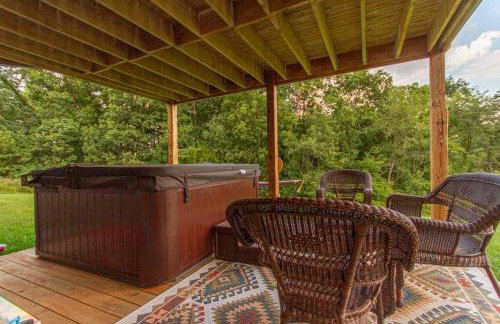 Gorgeous cabin 3bdrm/3bth, hot tub, fireplace, kid/pet friendly - Foto 59