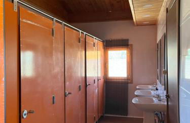 Granja escuela con bungalows Familias y grupos Parking privado gratuito - Foto 9