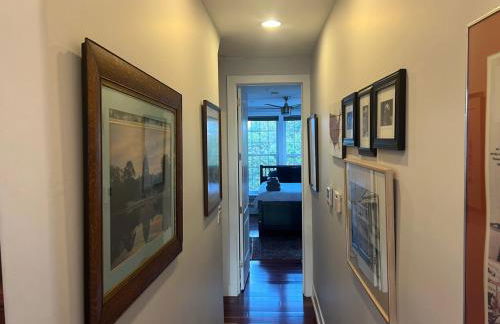 Sun-filled Capitol Hill home w/ parking & roofdeck - Photo 17