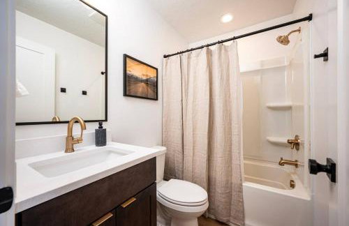 Modern Mountain Escape R5054Snowbasin Ski Getaway - Foto 27