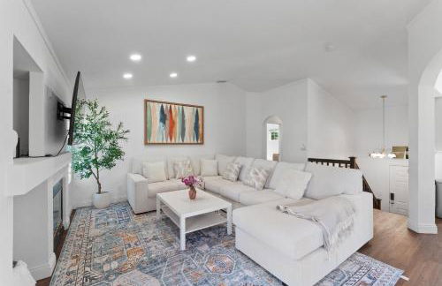 Elegant Retreat- Sleep 10-Boho Dome Lounge-Hot Tub-Games-Golf-Serene Getaway - Foto 14