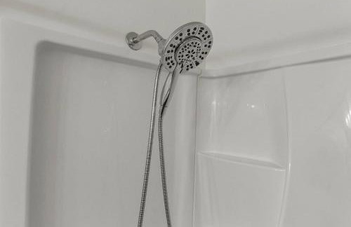 Day Dreamer minutes to Stadium with Fire pit and Parking - Foto 25