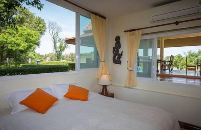 Tharnrarin Villa Suphan Buri - Photo 24