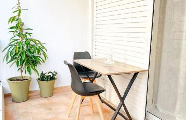 Elegant City-Center Apartment - Photo 8