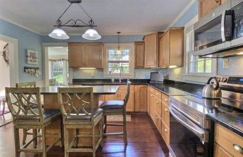 Historic Colonial Pool Walk to Town - Foto 4