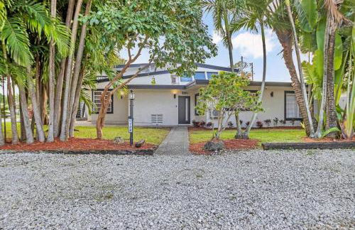 Stunning 2 Story Villa with Pool - Photo 41