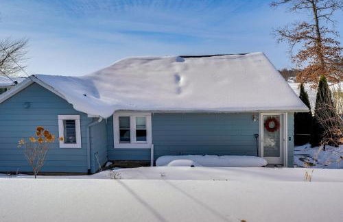 Hike, Fish and Golf Waterfront Gem on Camp Lake! - Foto 28