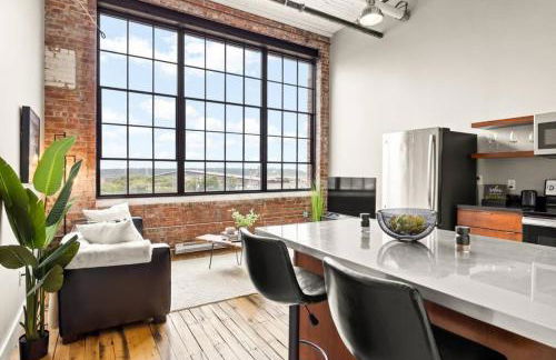 The Urban Loft - Stylish Industrial Living - Foto 5