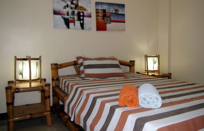 Squares Cafe and Apartments - Foto 5