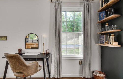 NEW! Shenandoah family & dog friendly cabin - 5 min walk river with private river access, BBQ, playground, fire pit - Foto 58