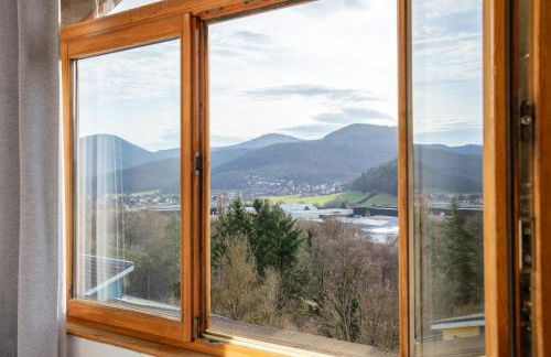 Le Chalet Panoramique Jaccuzi Parking Vue Montagne - Foto 29