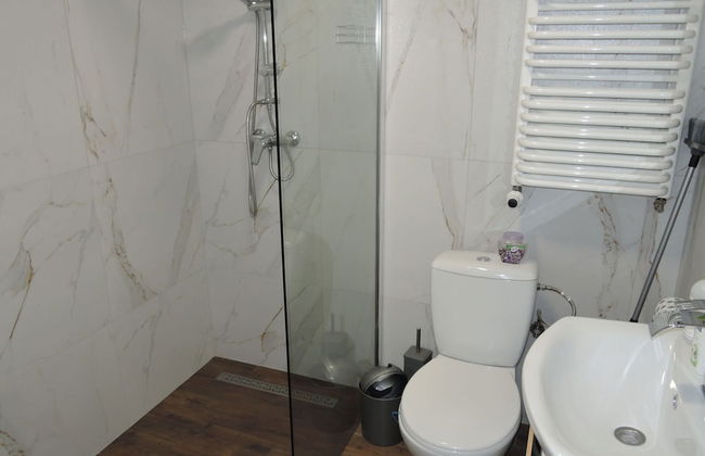 Family House in Wapnica by Emerald Lake - Photo 5