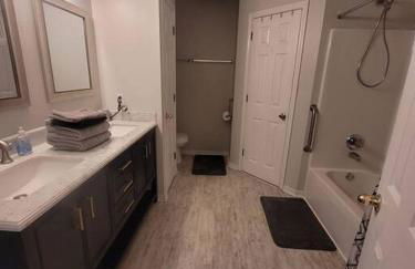 Beautiful 3 bedroom home 4 minutes from the beach - Foto 13