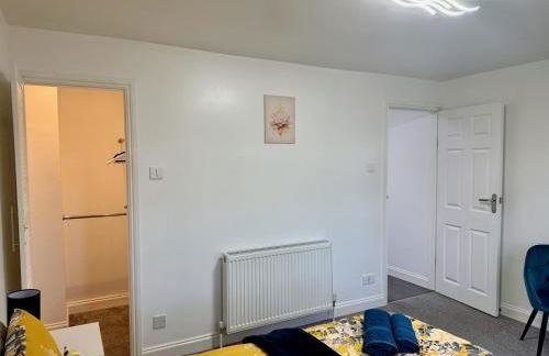 Modern Elegant Home - Photo 20