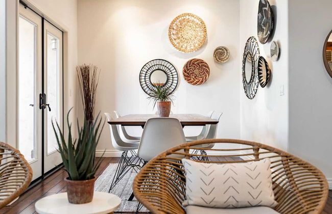 Your Home in San Diego - Two-car Garage - Foto 18