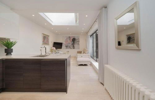 Mayfair's Luxurious Gem with Terrace - Foto 8