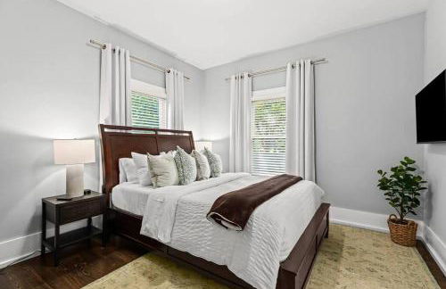 Fresh, Contemporary 2BR Home in Downtown Royal Oak - Photo 8