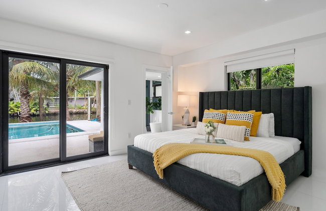 Peaceful 3BD Family House With Pool - Photo 2