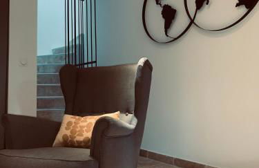 Le mas des glycines - parking privé et terrasse ombragée - Foto 7