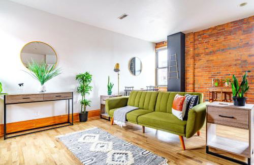 Jungle House Columbus Downtown Free Parking Sleeps 8 - Walk to Convention Center & Nationwide Arena - 1BR Short North Luxury Home - Over 5,800 Five Star Stays - Foto 26