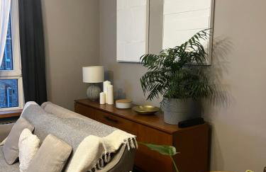 Two Bedroom Riverside Apartment in Rotherhithe Village - Foto 10